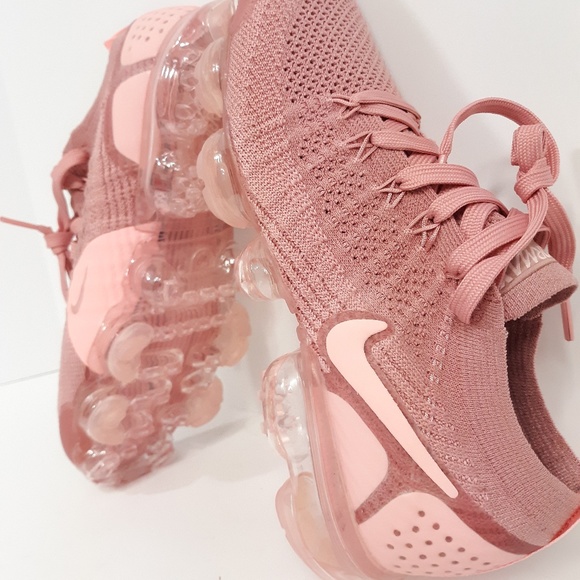 peach nike vapormax